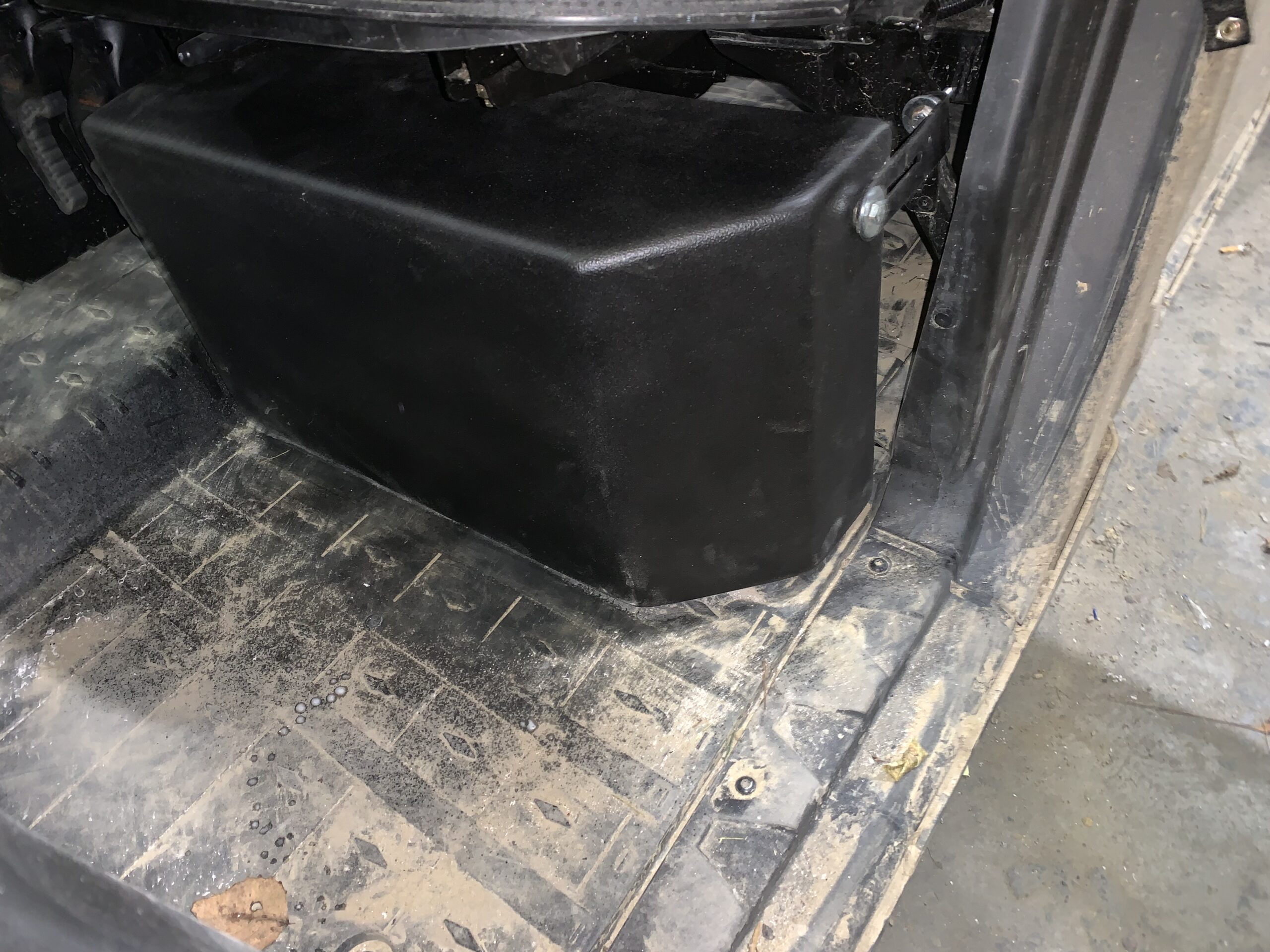 EMPTY 10" SUB ENCLOSURE CANAM DEFENDER