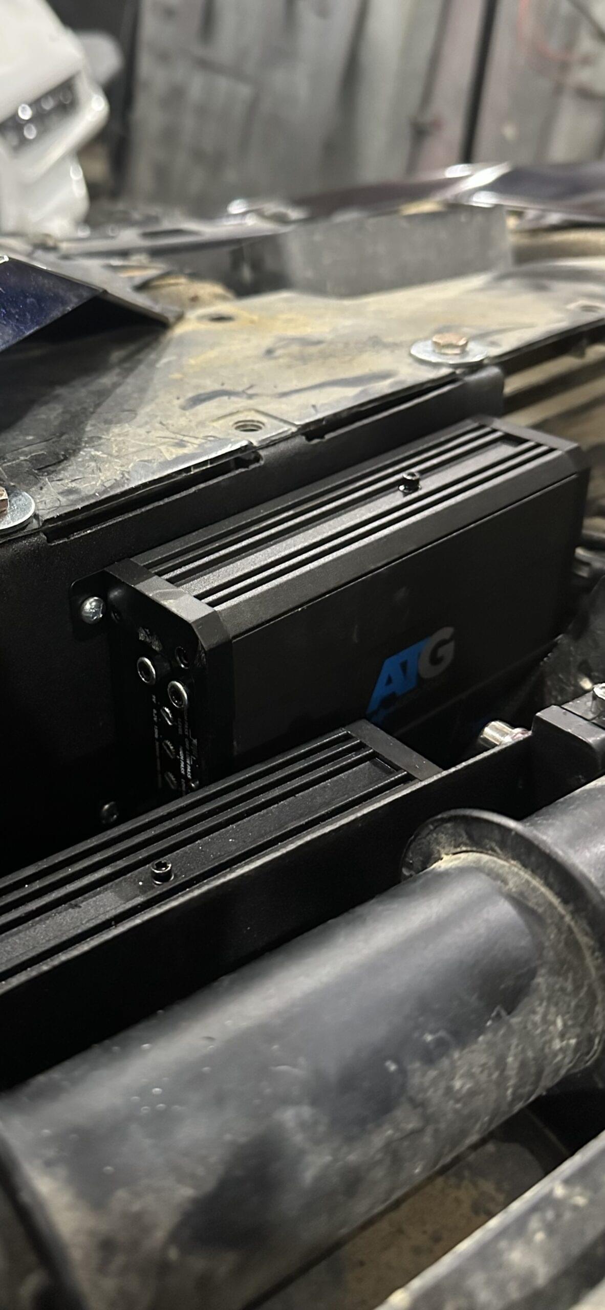 AMP MOUNTS